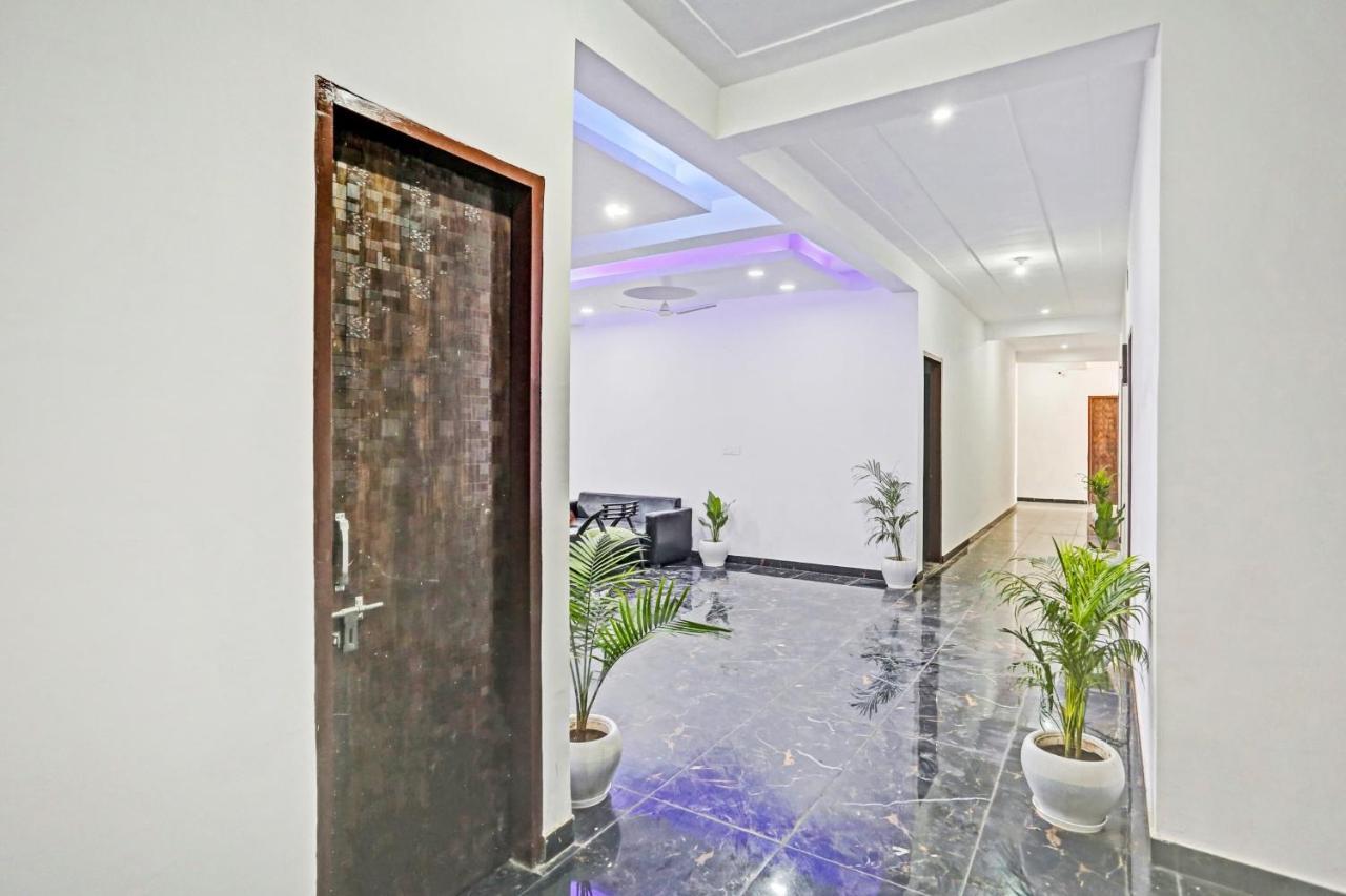 Collection O The Royal Fern Hotel Farrukhnagar Exterior foto