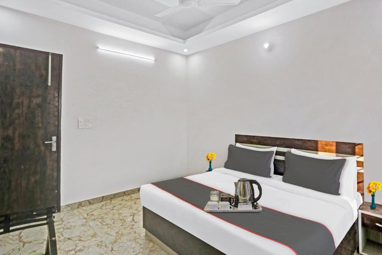 Collection O The Royal Fern Hotel Farrukhnagar Exterior foto