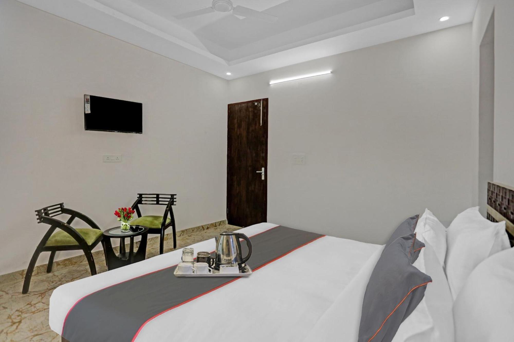 Collection O The Royal Fern Hotel Farrukhnagar Exterior foto
